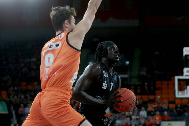 以广阔的视 以广阔的视